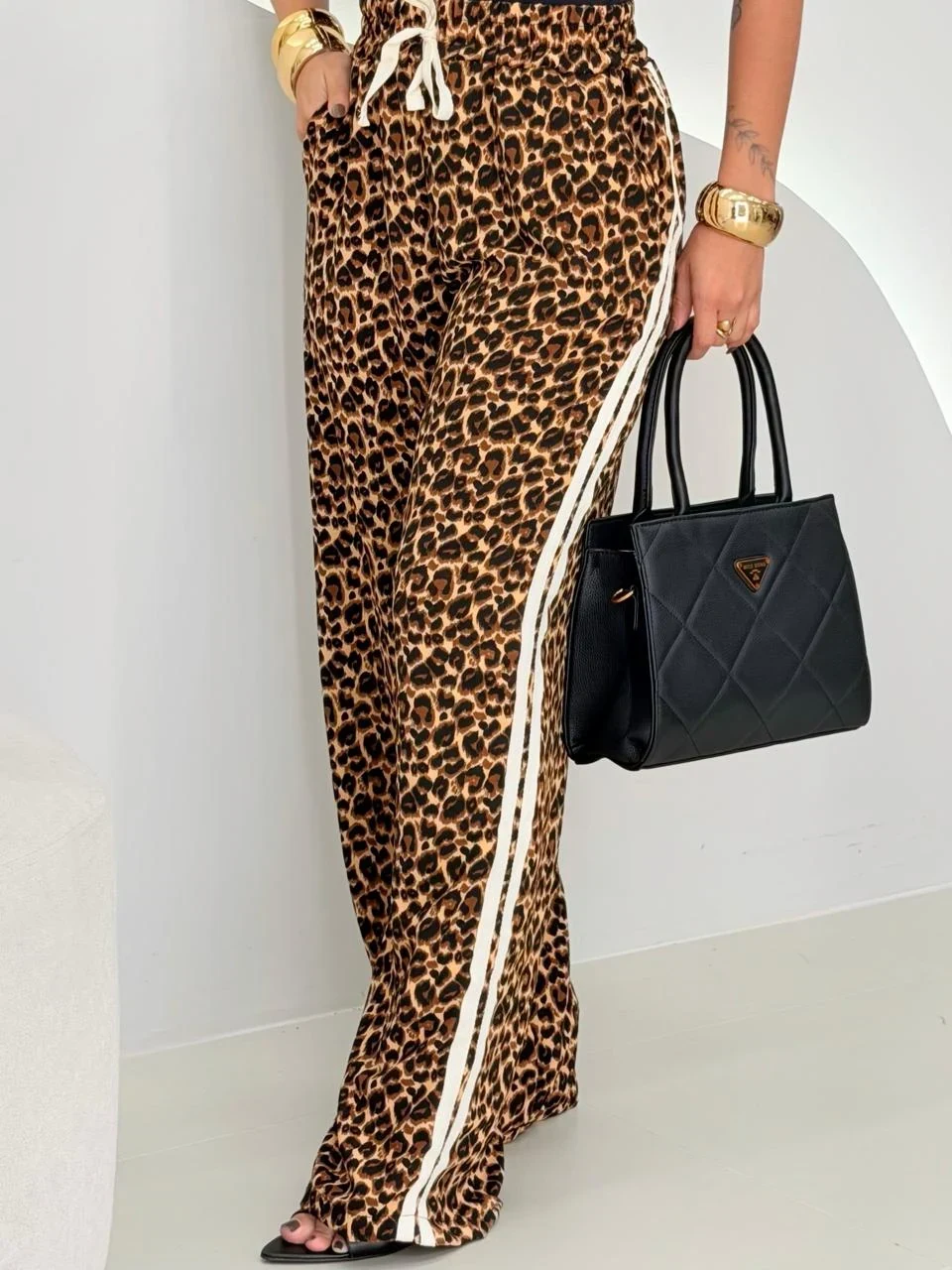 OPicoGirl – Calça Onça Animal Print OPicoGirl - Calça Onça Animal Print