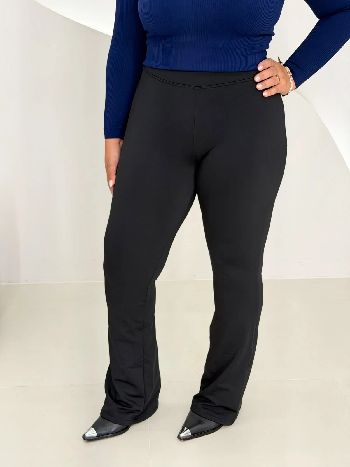 OPicoGirl – Calça Legging Flare Flanelada – Preta OPicoGirl - Calça Legging Flare Flanelada - Preta